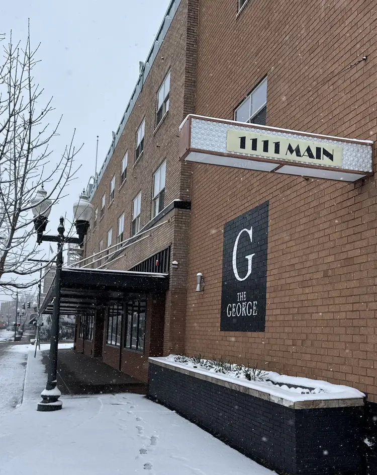 The George Inn & Suites